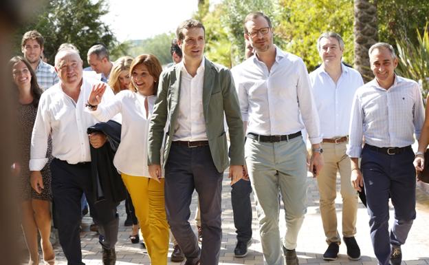 Casado, a su llegada al mitin en La Pobla de Farnals. 