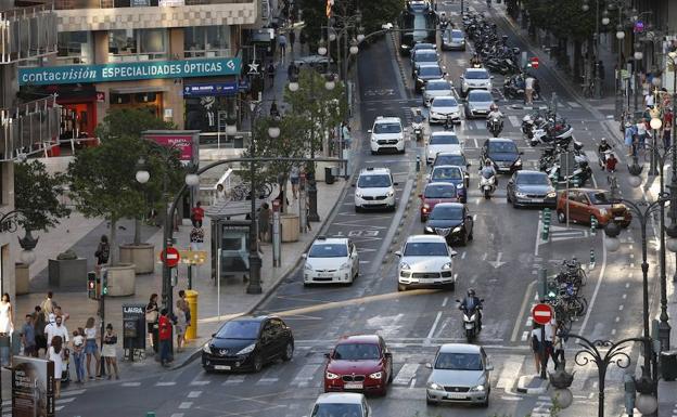 El tráfico en la calle Colón tras las últimas intervenciones en movilidad por parte del Consistorio.