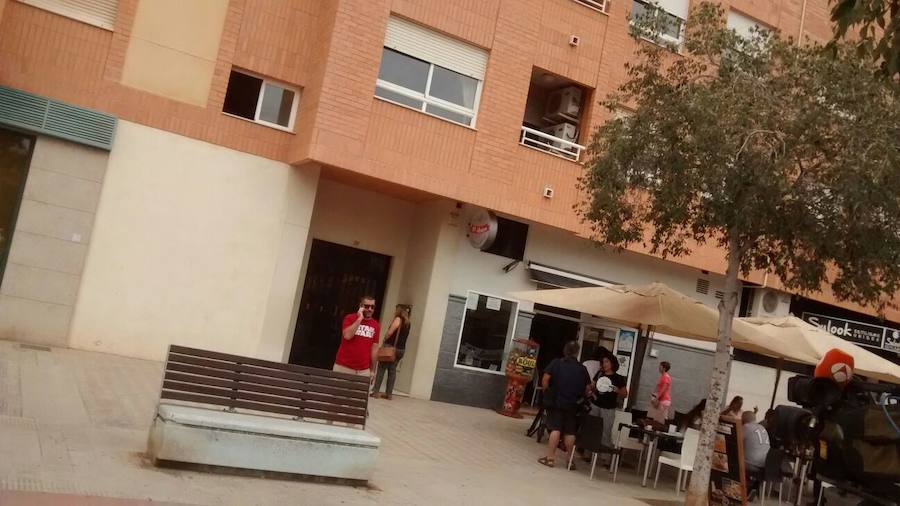 La madre de las pequeñas, de 3 y 6 años, reside en otro domicilio y ha sido trasladada a un centro hospitalario para recibir atención psicológica