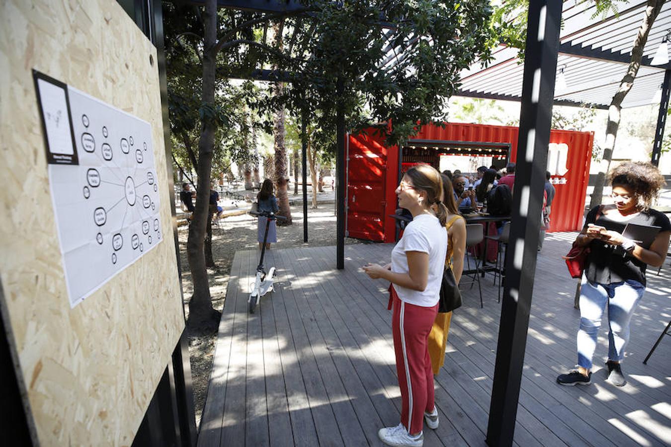 El antiguo convento de San José y Santa Teresa del barrio del Carmen abre hoy sábado 29 sus puertas al público, convertido en el nuevo centro cultural y de ocio referente en el corazón de la ciudad. El espacio dedicado, anteriormente, a la oración y clausura, llevaba diez años cerrado y se ha reconvertido en un hotel y espacio gastronómico y cultural. 