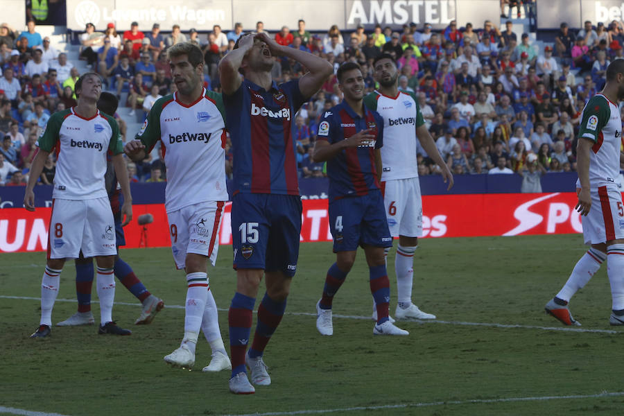 Estas son las mejores imágenes que deja el partido de la jornada 7 de la Liga ern el Ciutat de València