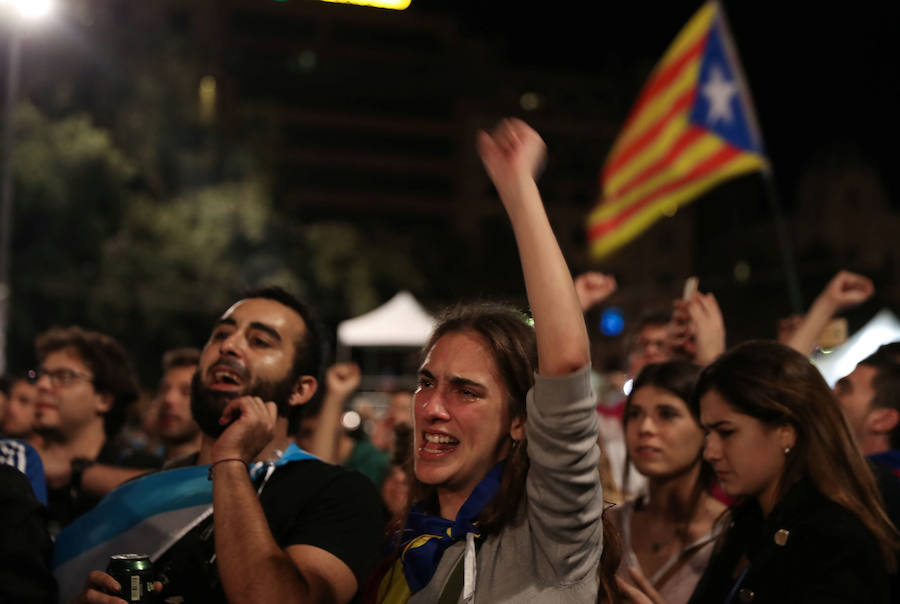 Puigdemont hace caso omiso al Gobierno para que «ponga fin de inmediato» a la 'farsa' del 1-O.