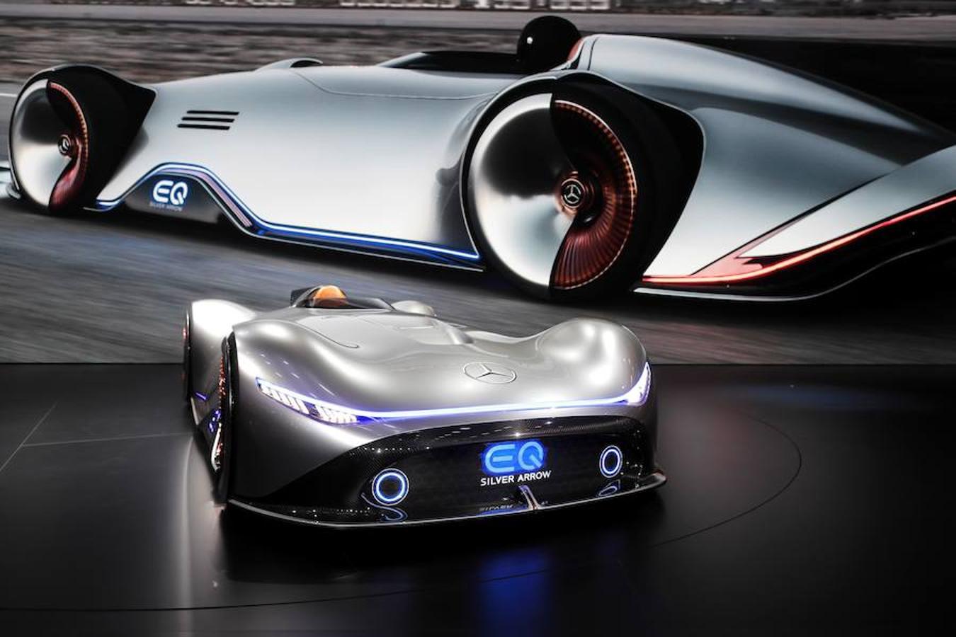 Mercedes-Benz Vision EQ Silver Arrow 