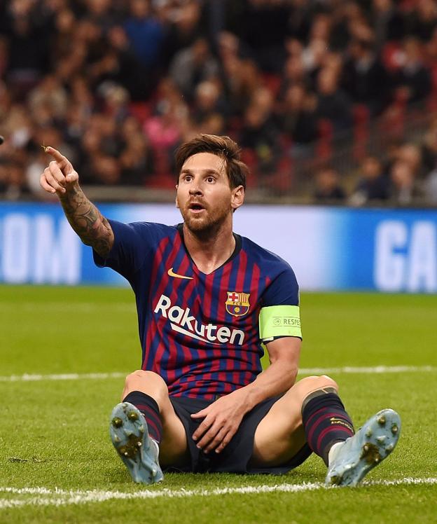 Messi, sobre el césped. 
