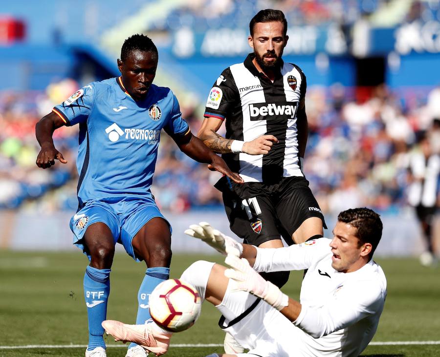 Estas son las imágenes que deja el partido de la octava jornada de Liga en el Coliseum Alfonso Pérez