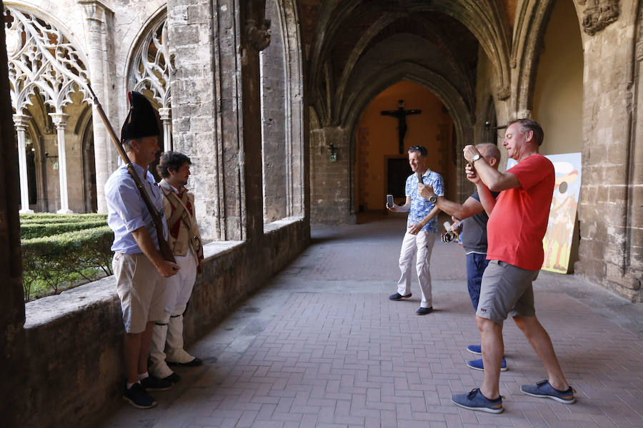 Fotos: Capitanía General de Valencia celebra una nueva jornada de puertas abiertas del Convento de Santo Domingo