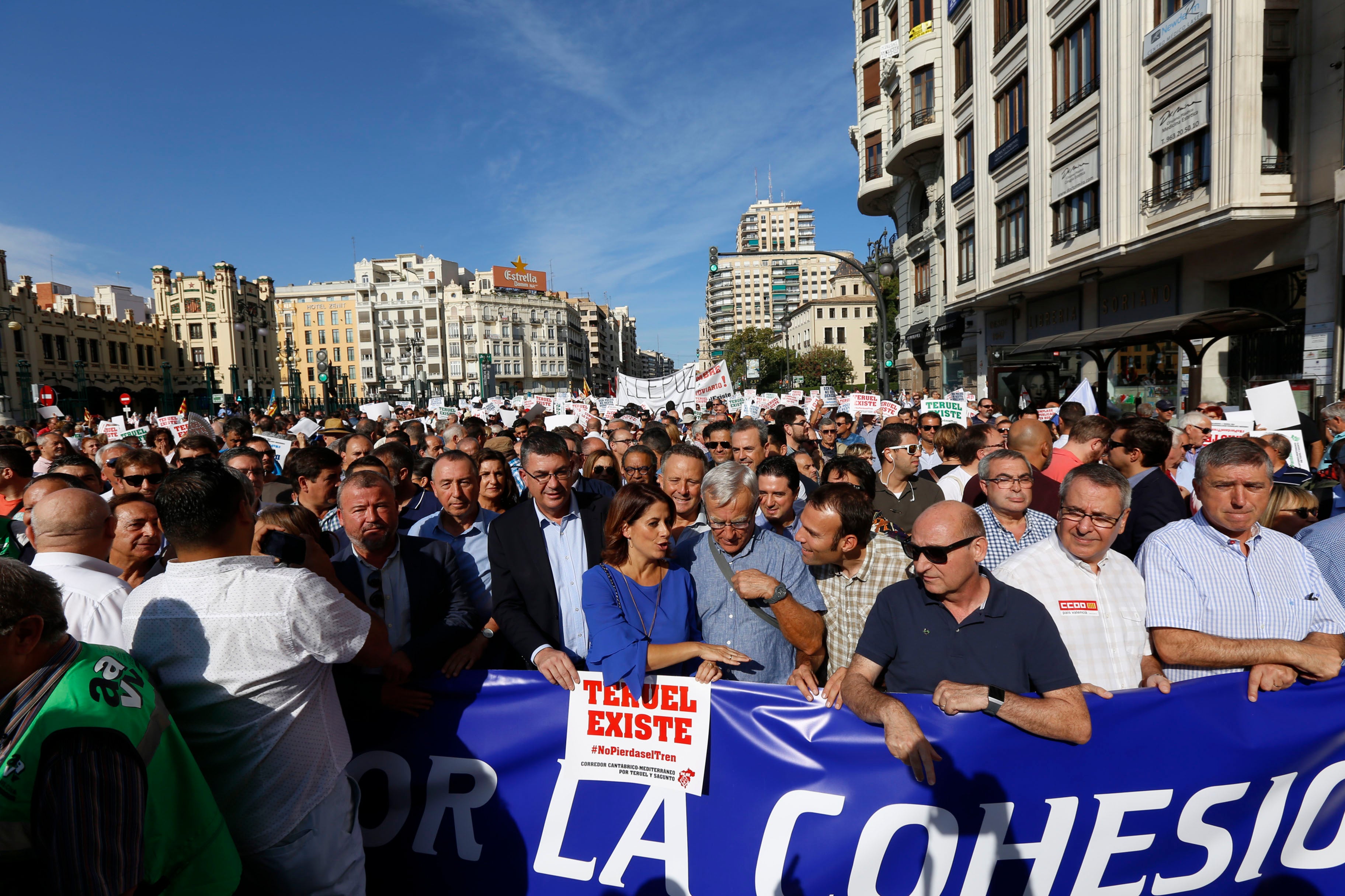 Fotos: Manifestación por el Corredor Cantábrico-Mediterráneo en Valencia