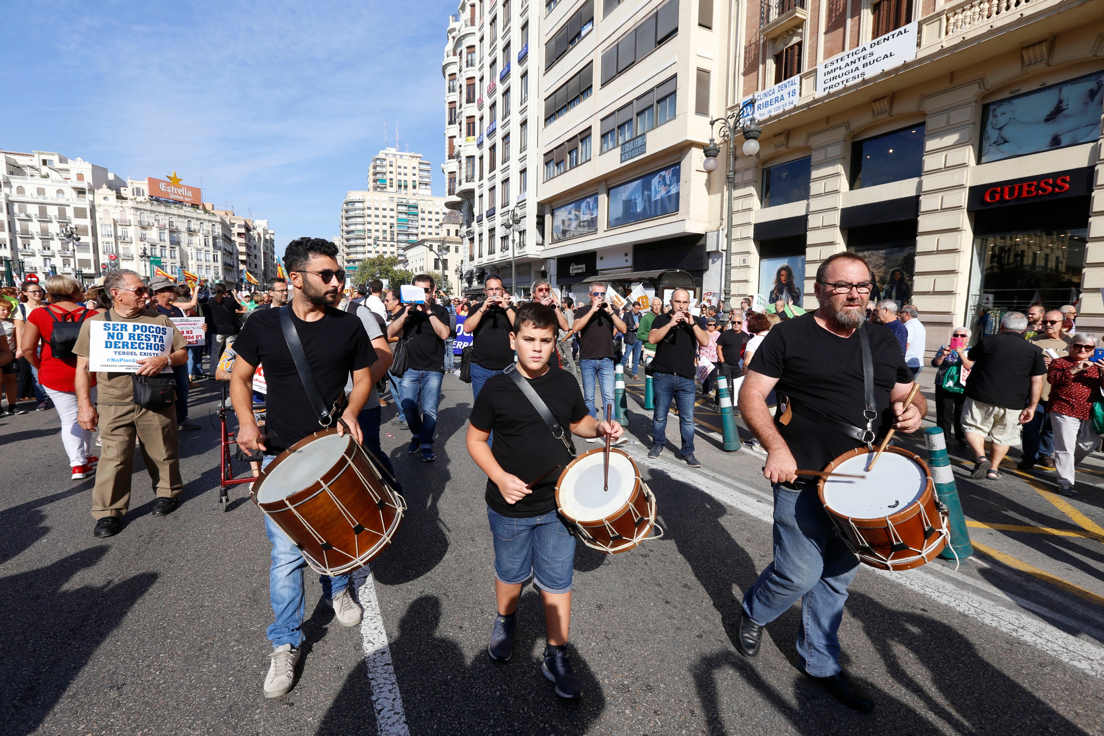 Fotos: Manifestación por el Corredor Cantábrico-Mediterráneo en Valencia