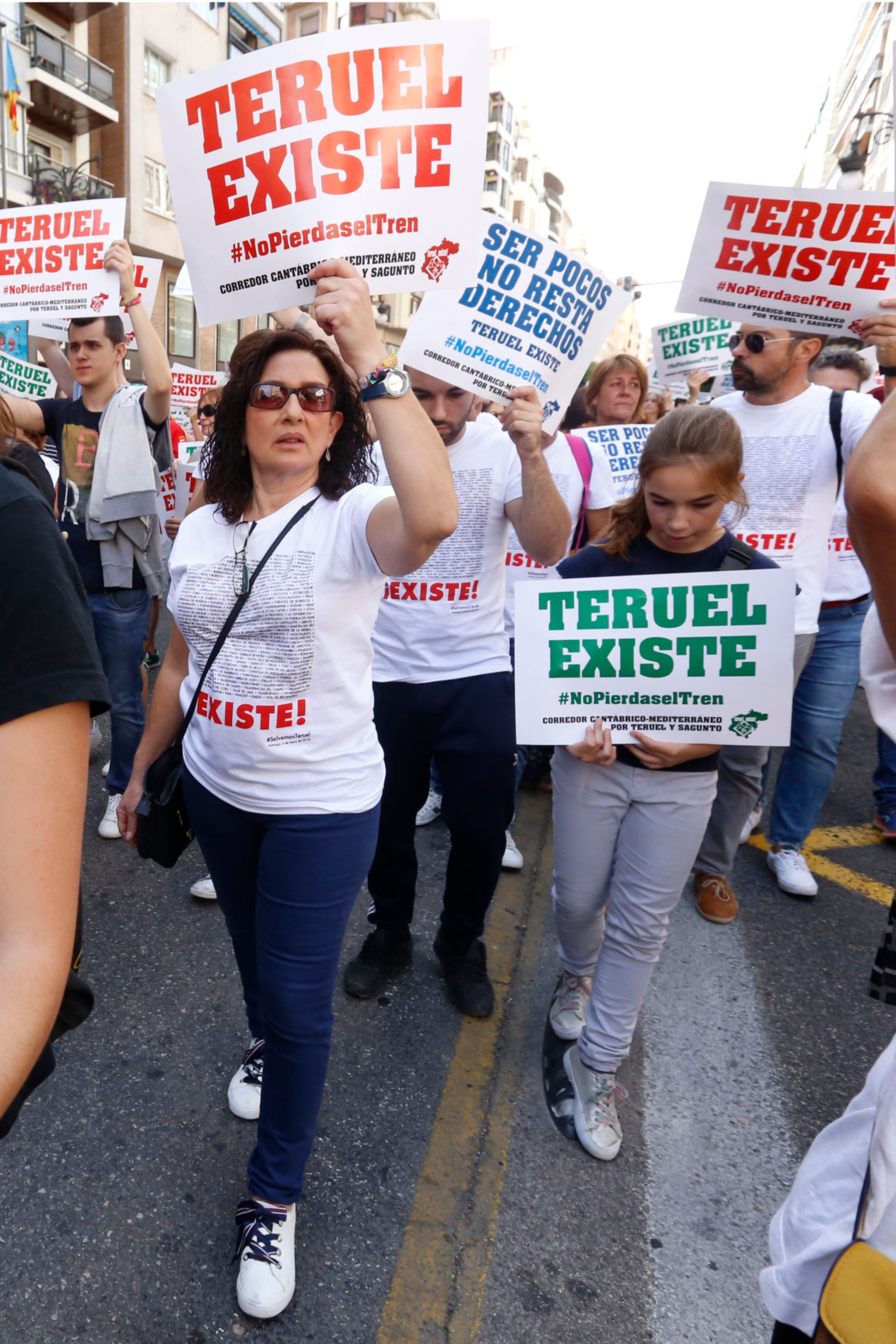 Fotos: Manifestación por el Corredor Cantábrico-Mediterráneo en Valencia