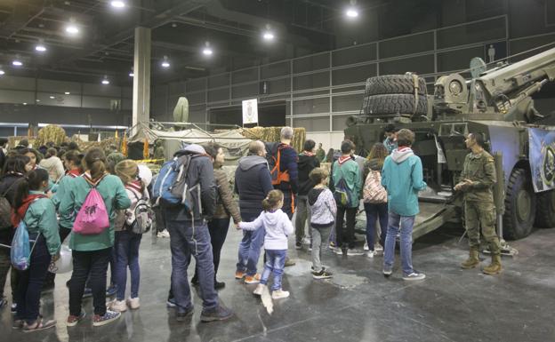 El Ejército es una de las principales atracciones en Expojove. 