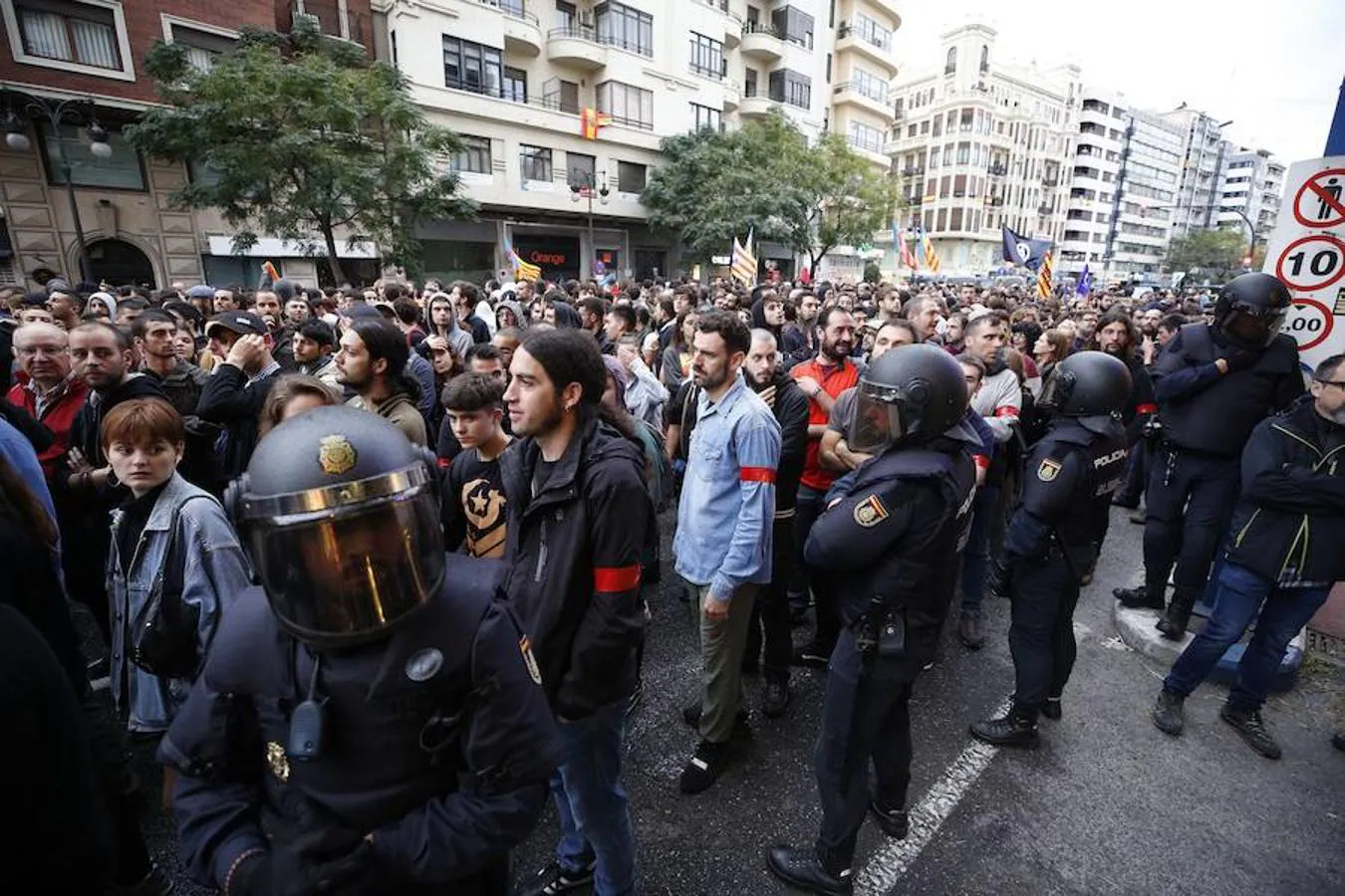 Fotos: Valencia se convierte en un &#039;manifestódromo&#039; el 9 d&#039;Octubre