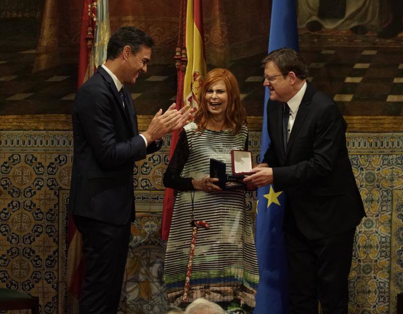 El presidente del Gobierno, Pedro Sánchez, ha puesto a la Comunitat Valenciana como ejemplo de «la mejor España», «la que se construye desde el diálogo y desde la suma de voluntades, la que prima la convivencia sobre el agravio territorial». Sánchez ha participado en el acto institucional de entrega de distinciones de la Generalitat Valenciana por el 9 d'Octubre.