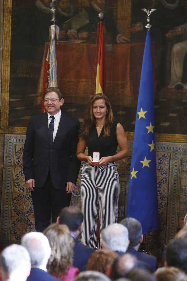 El presidente del Gobierno, Pedro Sánchez, ha puesto a la Comunitat Valenciana como ejemplo de «la mejor España», «la que se construye desde el diálogo y desde la suma de voluntades, la que prima la convivencia sobre el agravio territorial». Sánchez ha participado en el acto institucional de entrega de distinciones de la Generalitat Valenciana por el 9 d'Octubre.