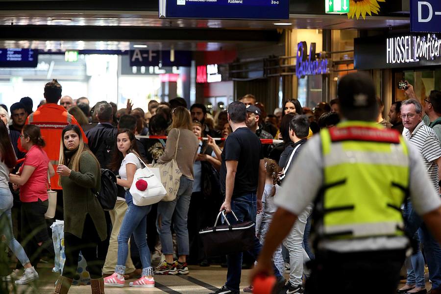 Fotos: Toma de rehenes en la estación de tren de Colonia