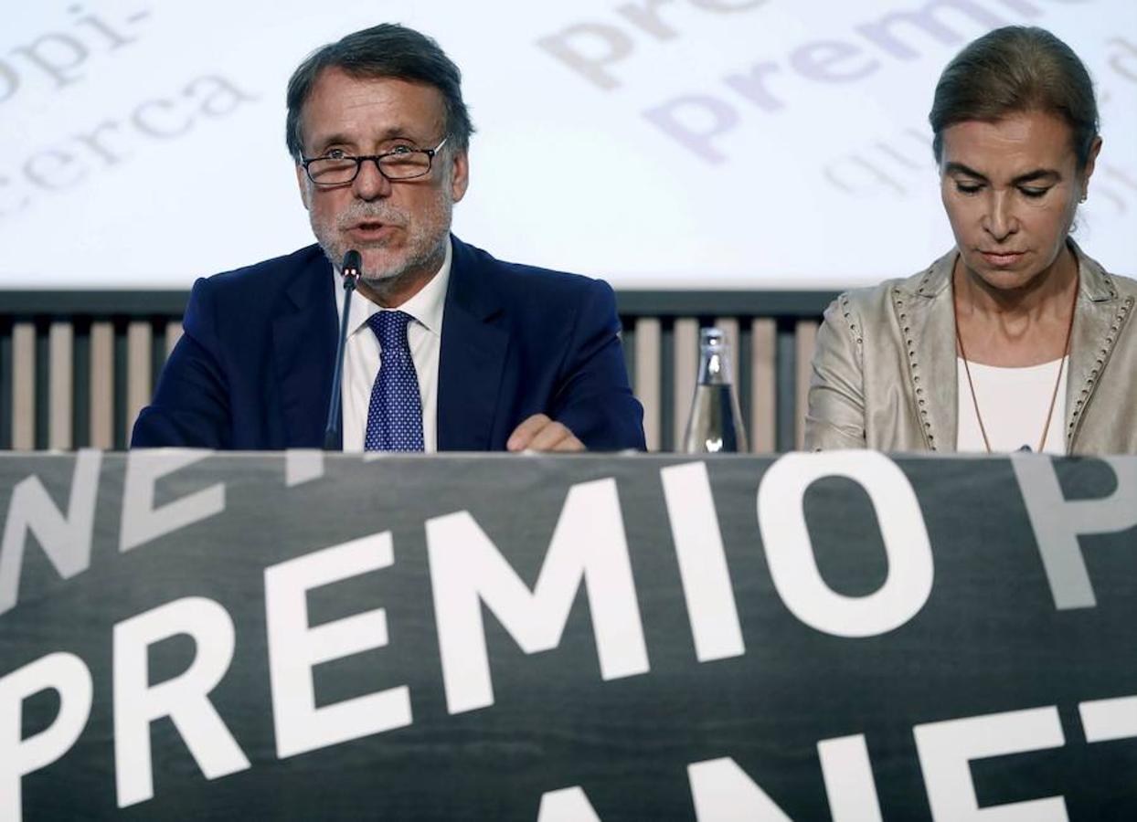 El escritor valenciano logra el galardón con una intriga en torno a Julia Domna, una poderosa emperatriz que se impuso a los generales de la Roma imperial