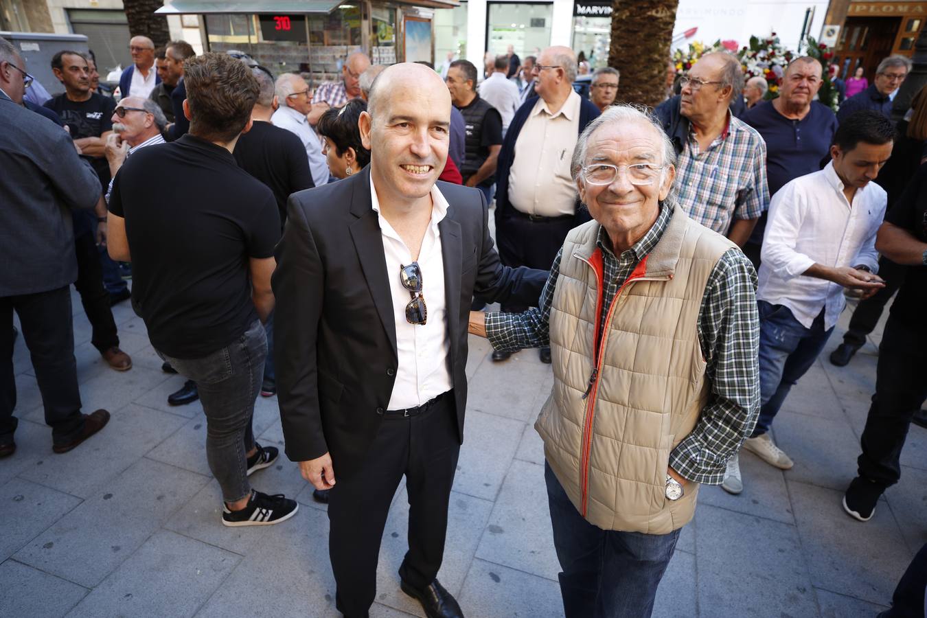 Despedida del mundo del motociclismo, la hostelería y de toda Cullera a Salvador Gascón.