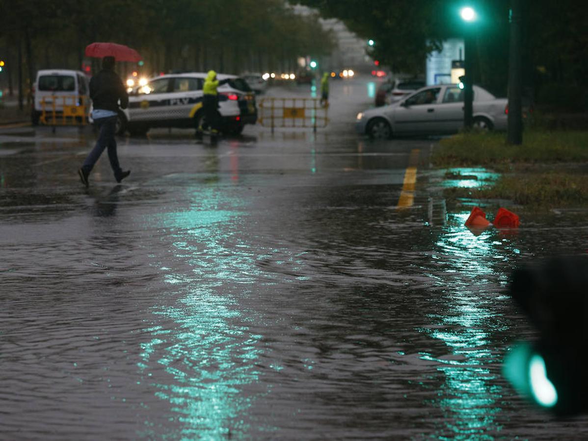 El bulevar sur, inundado por la gota fría.