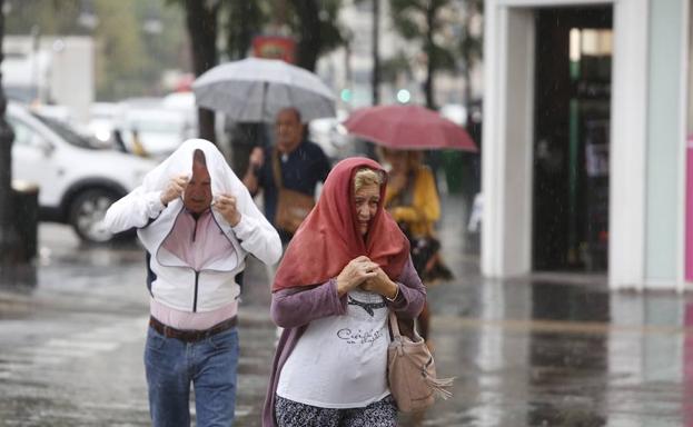 La gota fría ha castigado la ciudad de Valencia este jueves. 