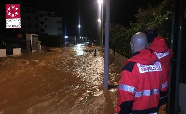 Las tormentas han anegado calles en la provincia de Castellón. 