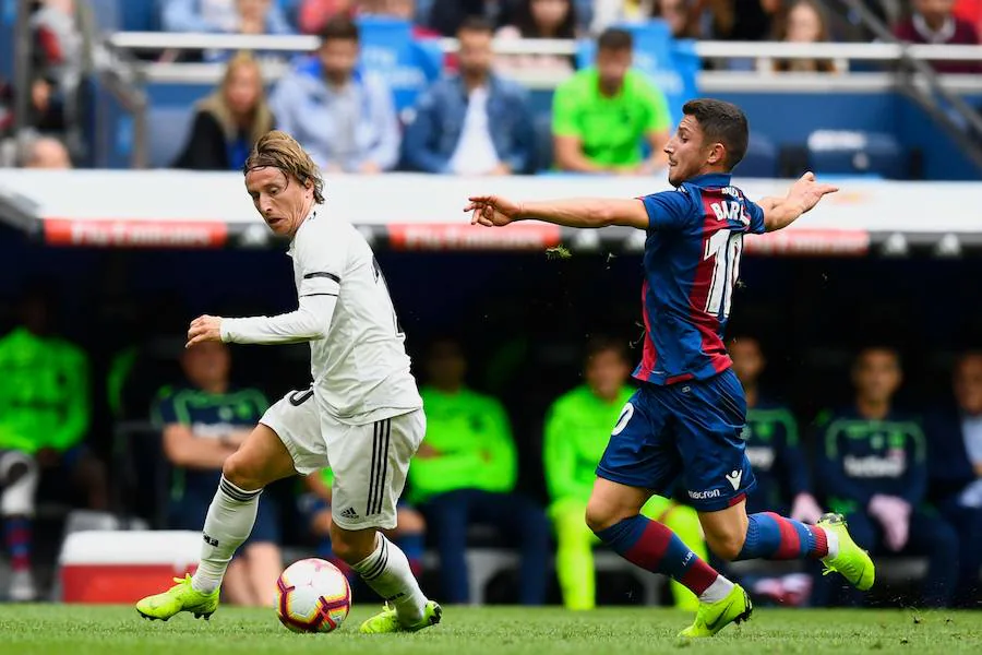 Estas son las mejores imágenes del partido de la jornada 9 de Liga en el Santiago Bernabéu