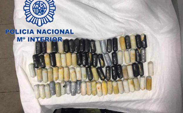 Detenido por volar de Lisboa a Valencia con 89 bellotas de cocaína dentro del cuerpo