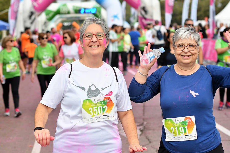 Un total de 10.049 personas han participado en 'Valencia contra el Cáncer' este 21 de octubre, una III edición de récord que ha logrado recaudar 50.245€ para luchar contra la enfermedad. En lo que llevamos de 2018, RunCáncer ya alcanza los 255.556€ de recaudación que se destinarán íntegramente a proyectos de investigación oncológica