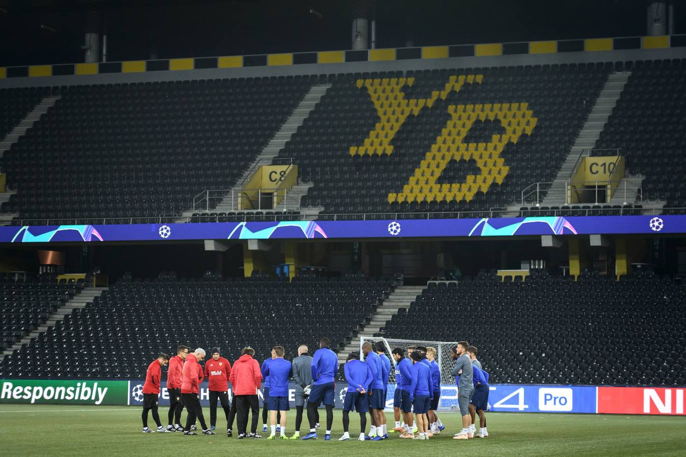 Entrenamientos y ruedas de prensa del Valencia CF y el Young Boys previos al partido de Champions League del martes 23 de octubre (18:55 h).