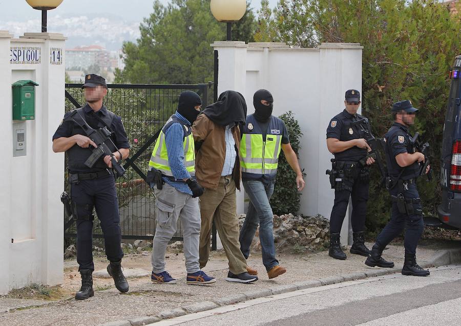 Fotos: La Policía detiene a dos yihadistas en Alaquàs y Cocentaina