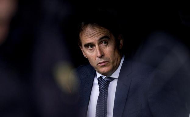 Julen Lopetegui, en el banquillo del Bernabéu. 