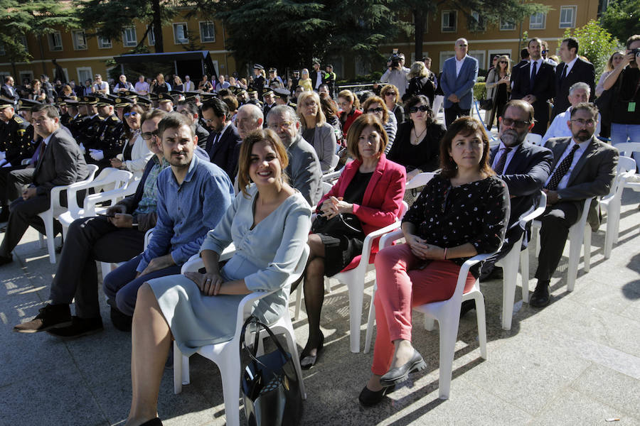 El alcalde de Valencia, Joan Ribó, ha mostrado su apoyo explícito al trabajo de la Policía Local en la prevención de venta ilegal de productos falsificados. «Tras ver todos los informes, la actuación se hizo correctamente, respetando la multiculturalidad y a las personas migrantes», ha dicho el alcalde, que hacía referencia a la decisión del Consejo de Migración del Ayuntamiento de Valencia que hace dos semanas aprobó una resolución en la que pedía una investigación interna por las actuaciones de los agentes de la policía local que intervinieron contra la venta ambulante ilegal en las calles peatonales cercanas al Ayuntamiento el pasado 30 de septiembre.