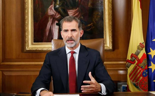 El rey Felipe VI, durante su discurso extraordinario emitido por televisión el 3 de octubre de 2017, con motivo del referéndum catalán del 1-O.