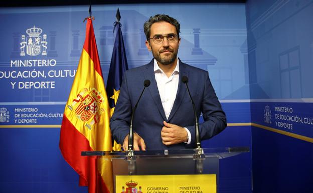 El aún ministro de Cultura Màxim Huerta, minutos antes de presentar su dimisión.