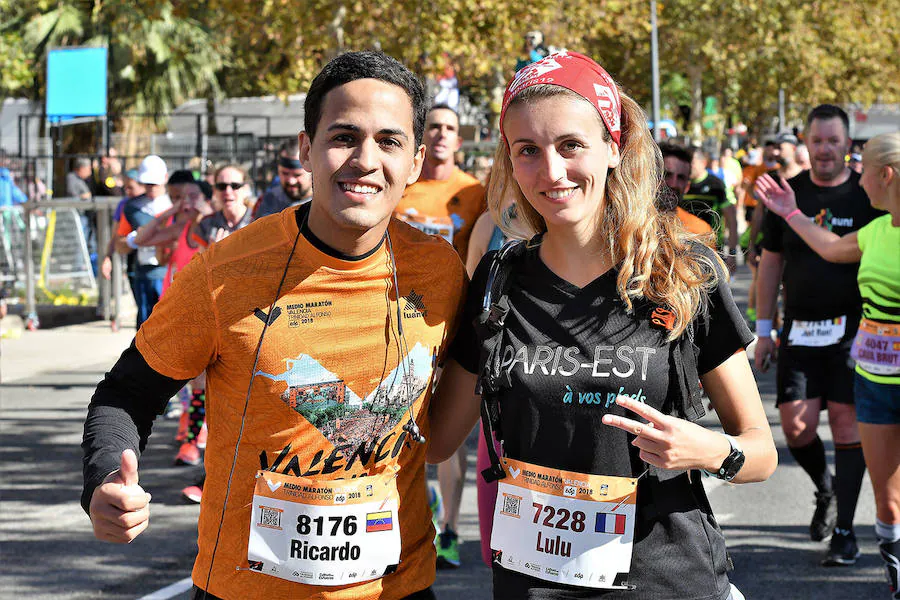 Fotos: Búscate en la llegada a la meta en la Medio Maratón de Valencia