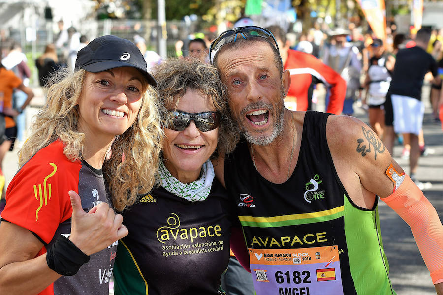 Fotos: Búscate en la llegada a la meta en la Medio Maratón de Valencia