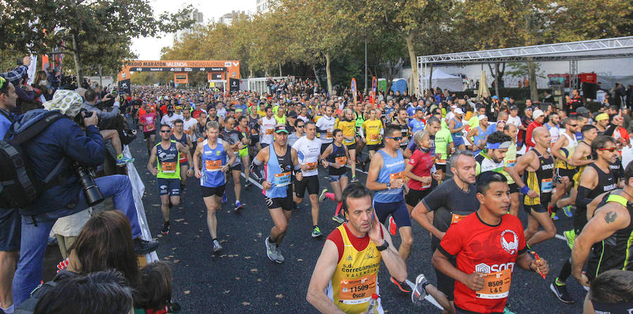 Más de 15.500 corredores participan en una prueba rapidísima que ya ostentaba el récord mundial femenino.