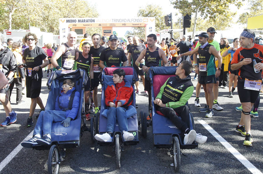 Más de 15.500 corredores participan en una prueba rapidísima que ya ostentaba el récord mundial femenino.