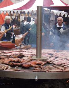 Imagen secundaria 2 - Anteriores ediciones de la Feria de Todos los Santos de Cocentaina.