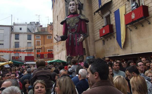 El medievo estará este domingo de vuelta con la celebración de la tradicional Feria de Todos los Santos en Cocentaina. 