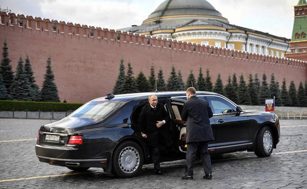 Putin a su llegada a la Plaza Roja con motivo del Día de la Unidad del Pueblo.
