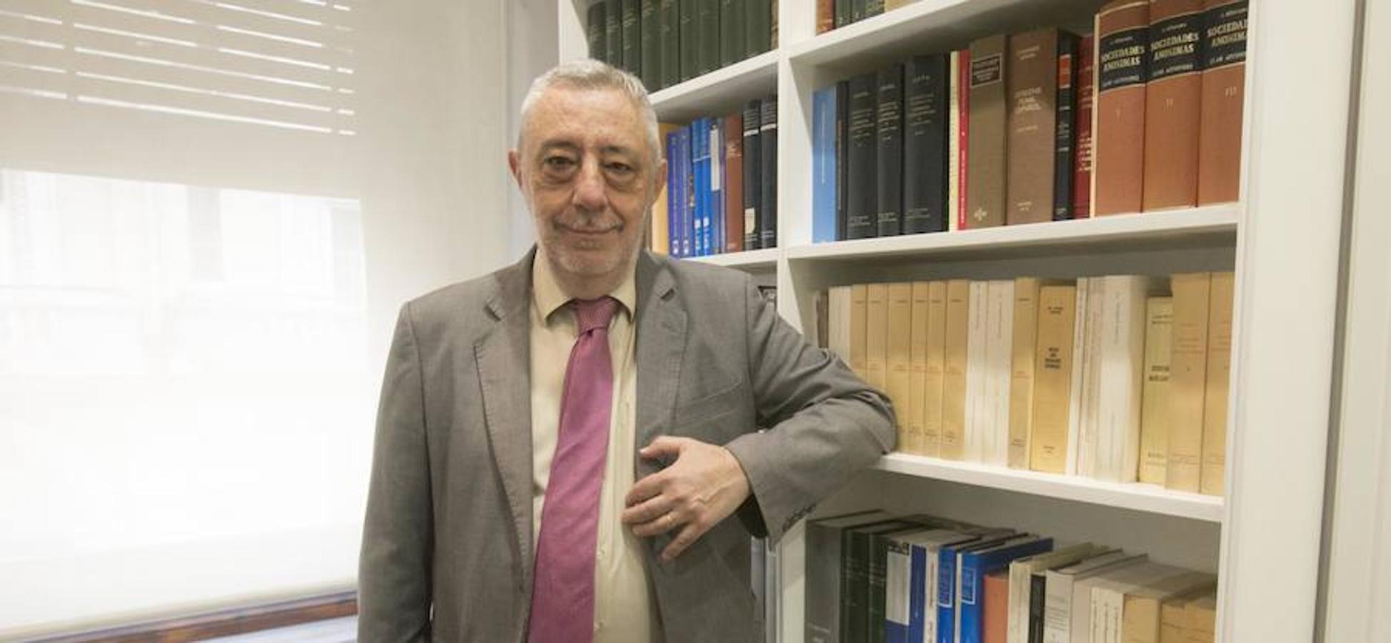 Fotos: Joaquín Borrell, el notario más antiguo de Valencia.