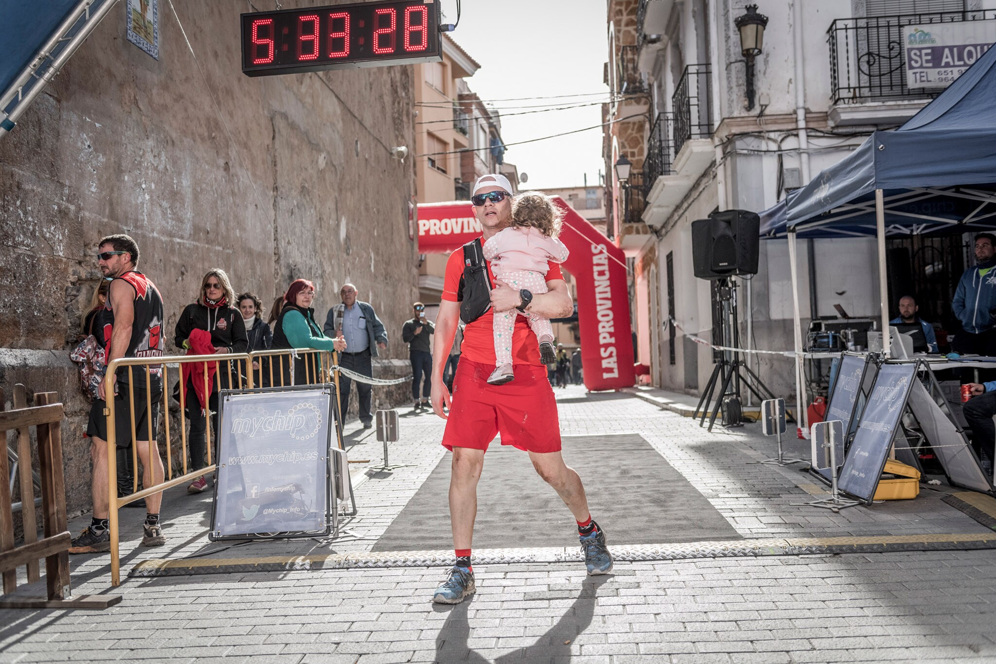 Galería de fotos de la llegada a meta de la carrera de 55 kilómetros del Trail de Montanejos 2018 