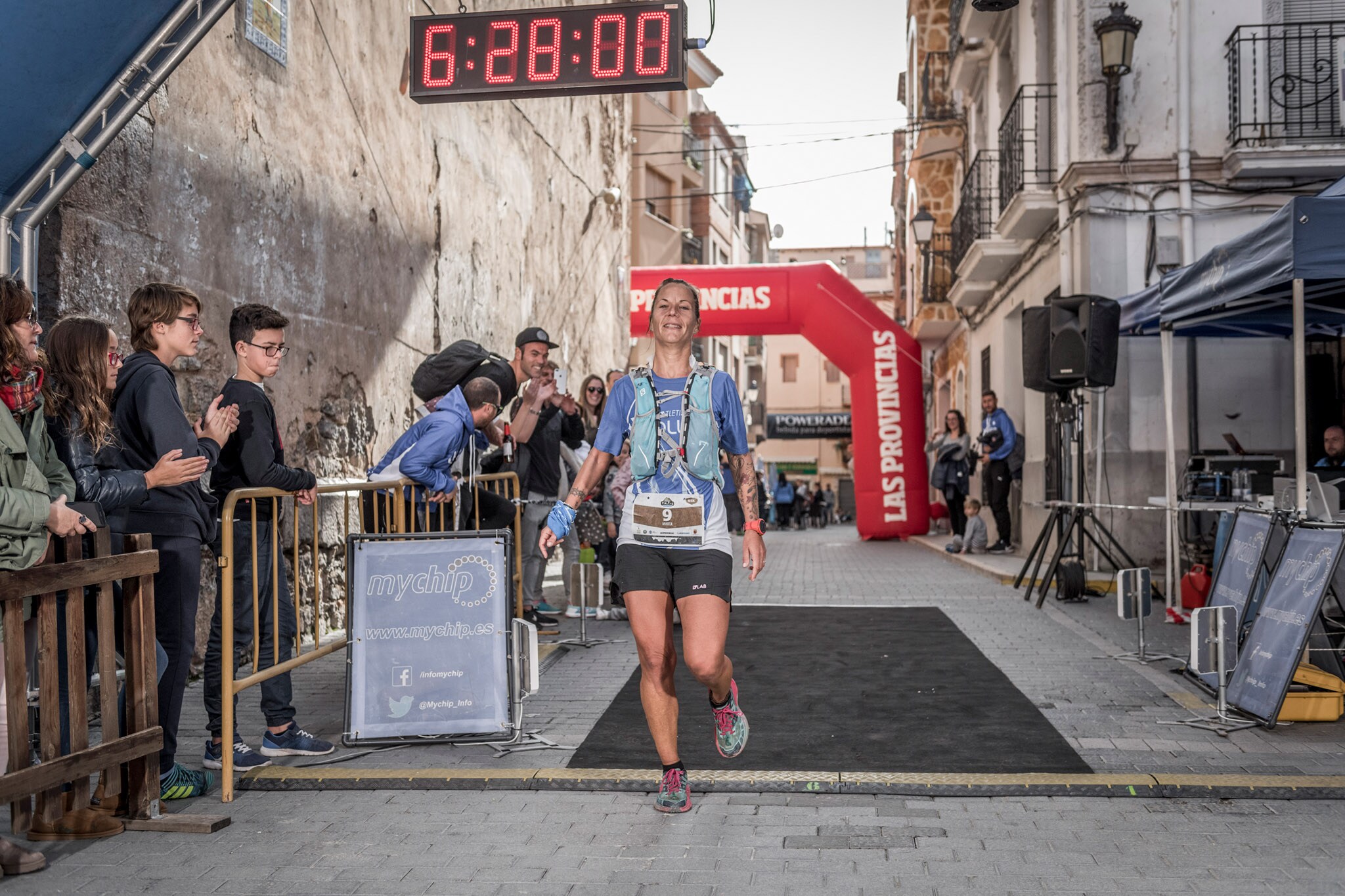 Galería de fotos de la llegada a meta de la carrera de 55 kilómetros del Trail de Montanejos 2018 