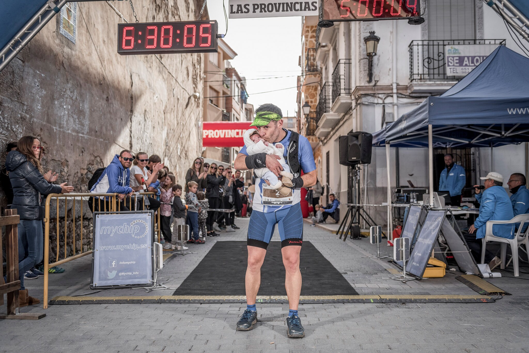 Galería de fotos de la llegada a meta de la carrera de 55 kilómetros del Trail de Montanejos 2018 