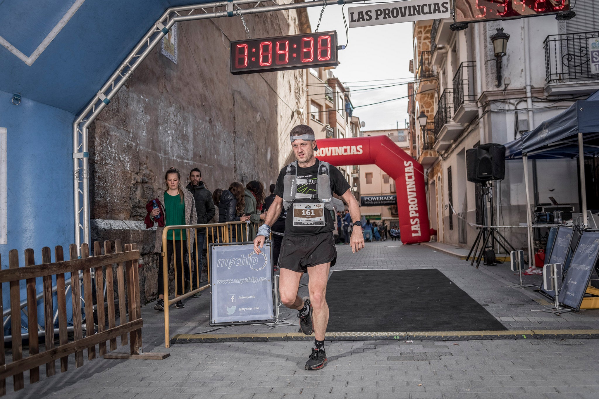 Galería de fotos de la llegada a meta de la carrera de 55 kilómetros del Trail de Montanejos 2018 