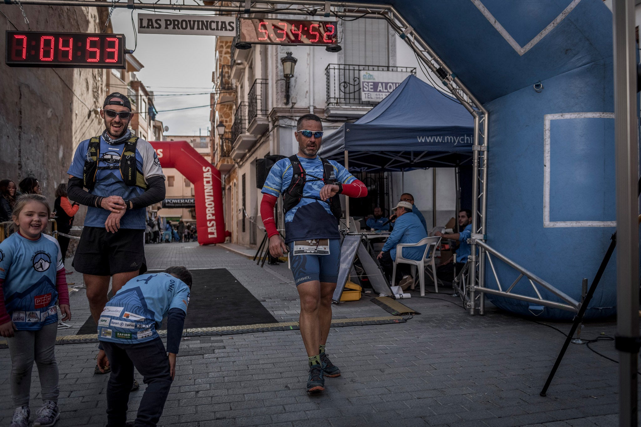 Galería de fotos de la llegada a meta de la carrera de 55 kilómetros del Trail de Montanejos 2018 