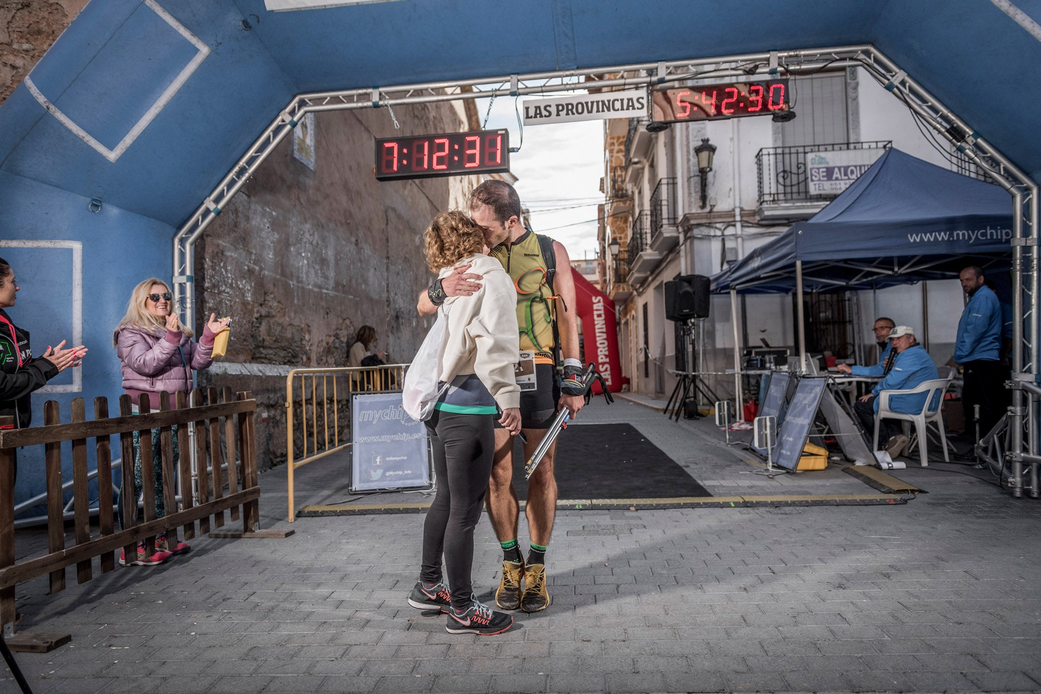 Galería de fotos de la llegada a meta de la carrera de 55 kilómetros del Trail de Montanejos 2018 