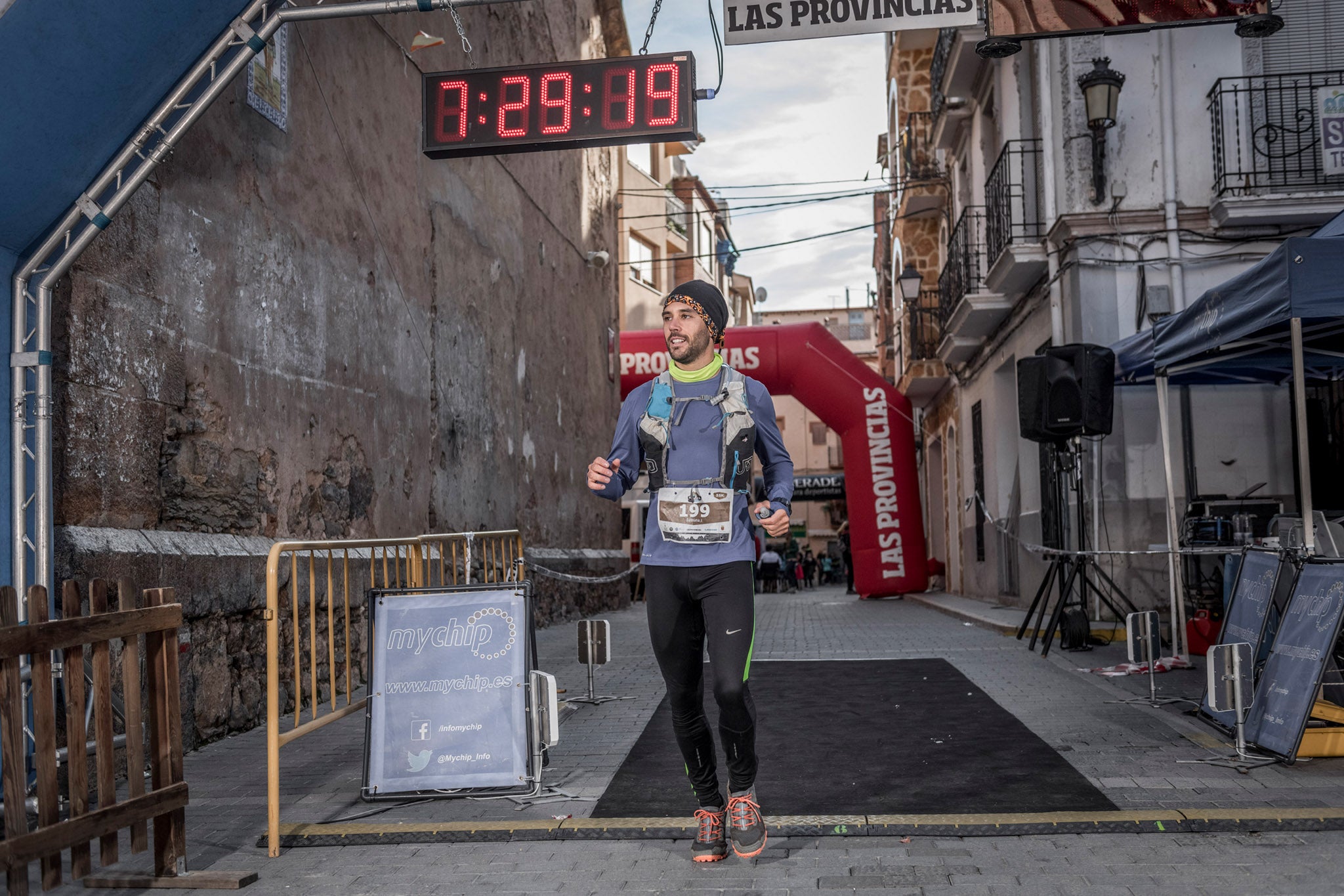 Galería de fotos de la llegada a meta de la carrera de 55 kilómetros del Trail de Montanejos 2018 