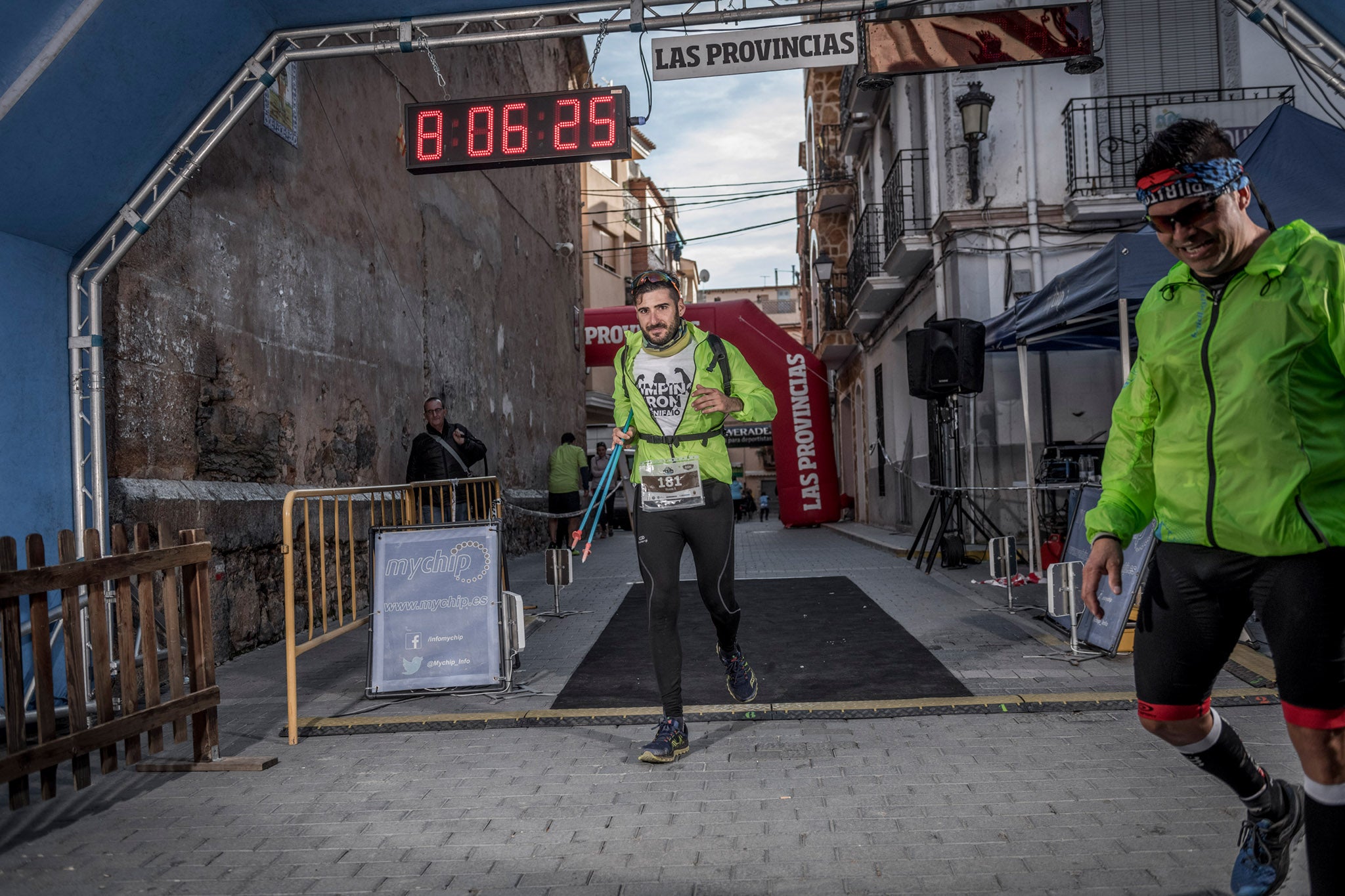 Galería de fotos de la llegada a meta de la carrera de 55 kilómetros del Trail de Montanejos 2018 