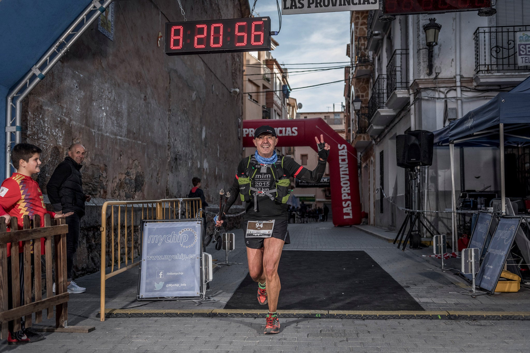 Galería de fotos de la llegada a meta de la carrera de 55 kilómetros del Trail de Montanejos 2018 