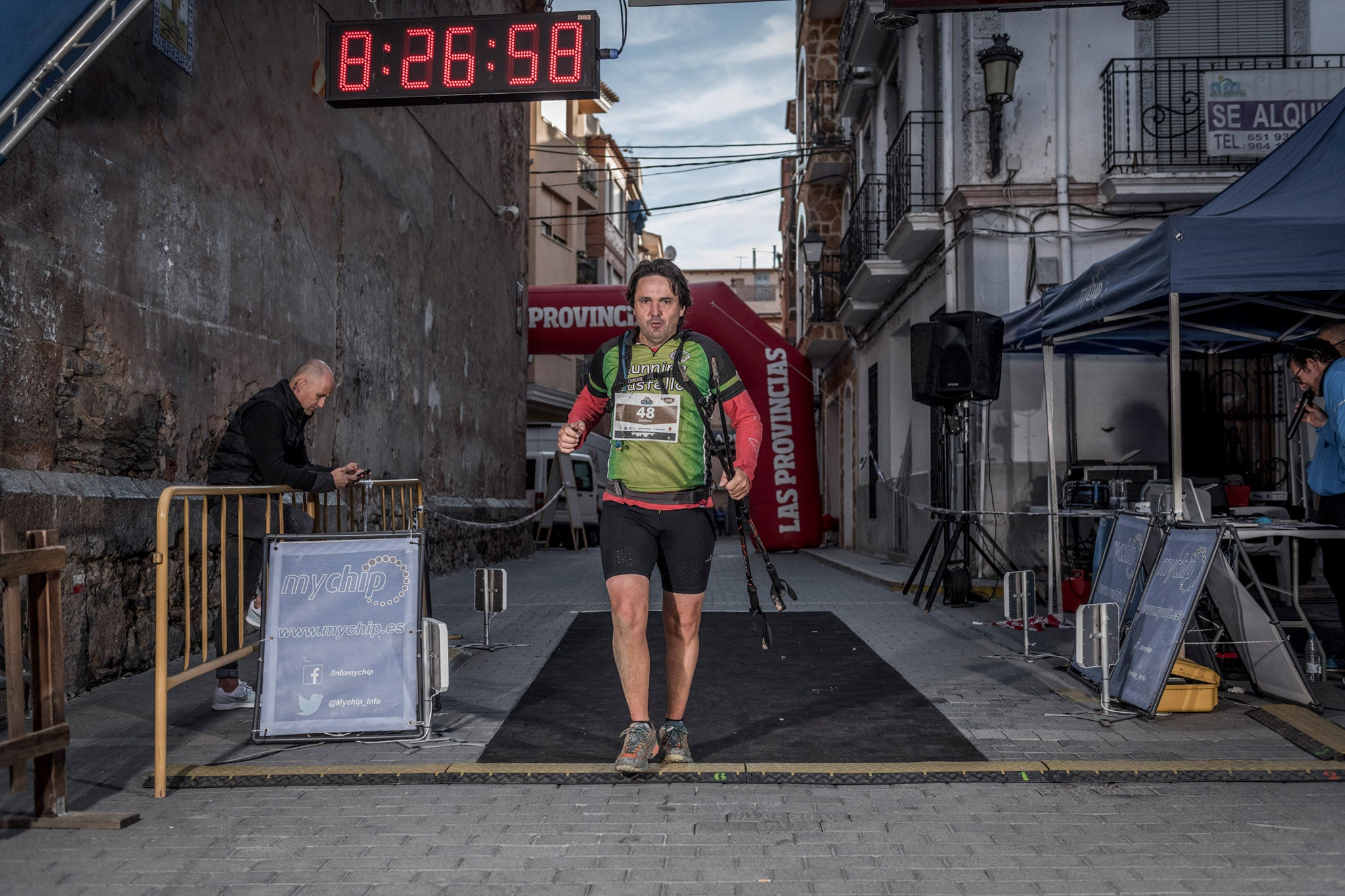 Galería de fotos de la llegada a meta de la carrera de 55 kilómetros del Trail de Montanejos 2018 